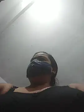 momo_loves's live room