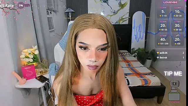 Alexa_therealhorsecock live cam on StripChat