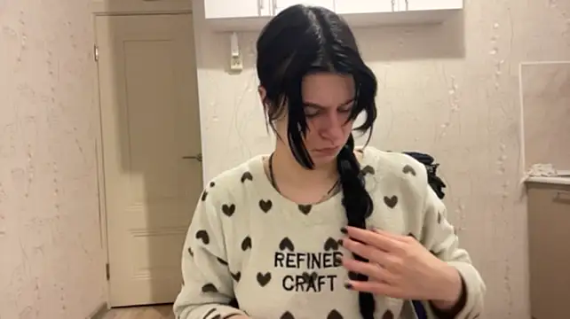 ChrystalWhittet live cam on StripChat