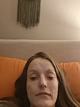 localhoney692420 live cam on StripChat