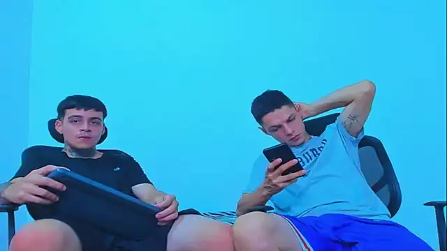 Thomas-Wil live cam on StripChat