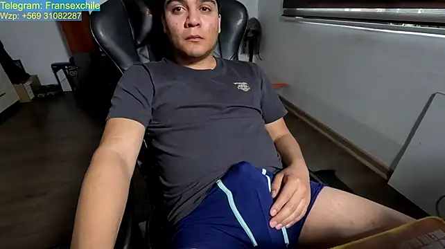 Francisco35x live cam on StripChat