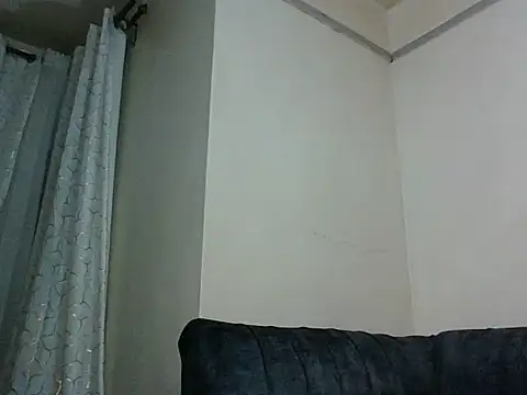 Pixieluck live cam on StripChat