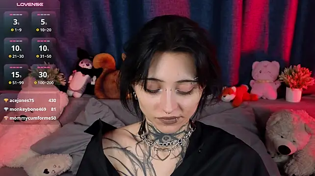 Neya_Lettee live cam on StripChat