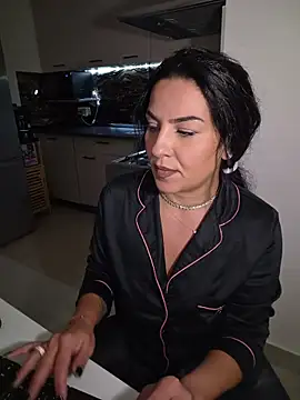 hot-babygirl live cam on StripChat