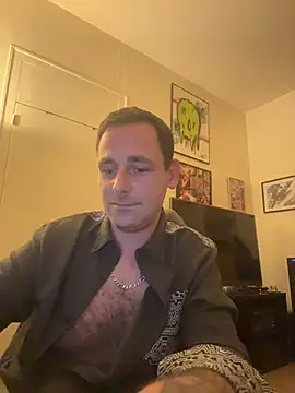 defbond420 live cam on StripChat
