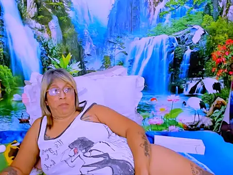 indianroxy live cam on StripChat