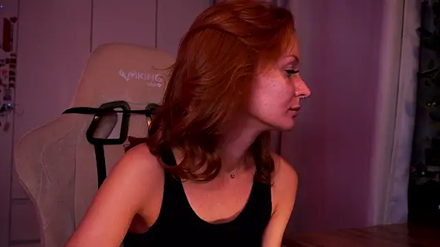 Liuba_Fox webcam