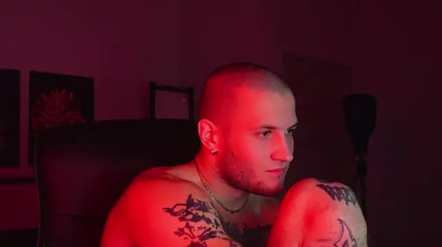 Igor_Wilde live cam on StripChat