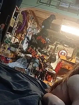 MisfitPuppets live cam on StripChat