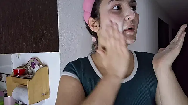 zoe_moon__