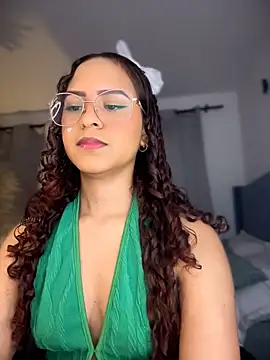 gretta_kler1 live cam on StripChat