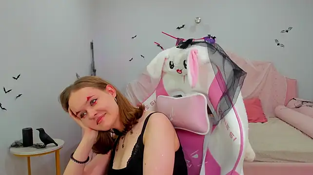 AdaRune live cam on StripChat