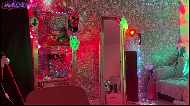 altertyann live cam on StripChat