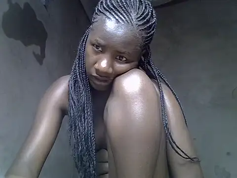 African_pettitegodess live cam on StripChat