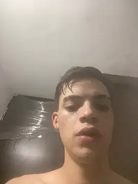Latinos_2001 webcam