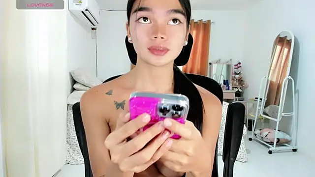 kendall_petite18