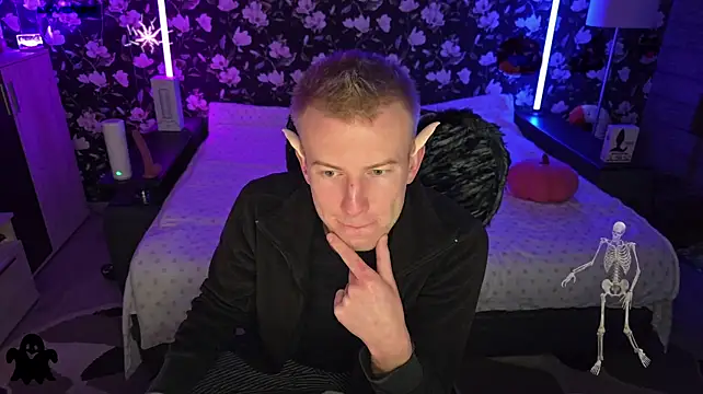 Vuitton on Stripchat