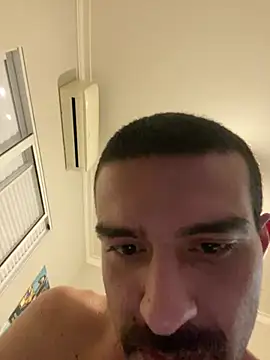 Ivis1999 live sex cam