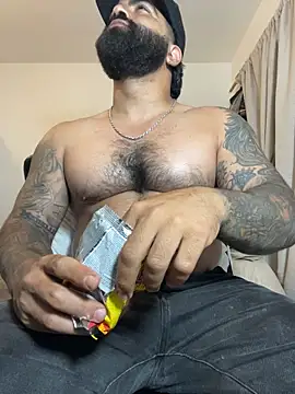 Lyon_vach live sex cam