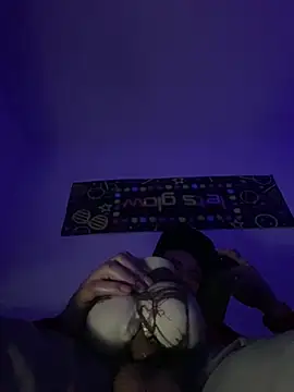 GusanoDelicioso live sex cam