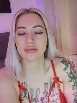 Gina-Lumara webcam