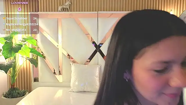 RaeDoll_t