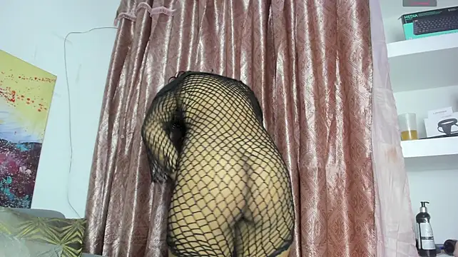 kataliina_petiitee (F teen) - finger in pussy until mi squirt