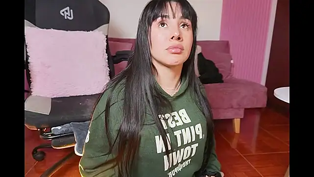 leila_latina