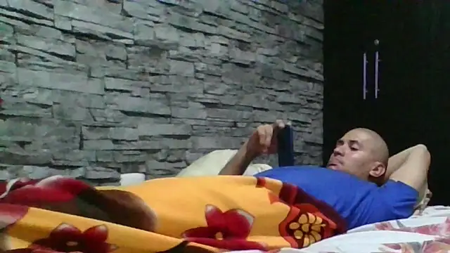 Sexylatin64