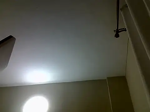 Aurora_starrr webcam