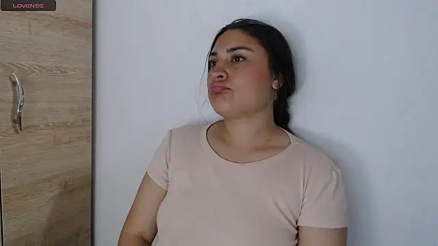 -brendda- live cam on StripChat