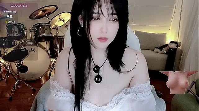 Evangelin-e live sex cam