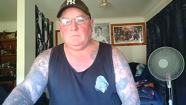 KINKYBLUEYES69
