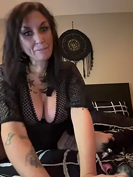 Plasticdollx webcam