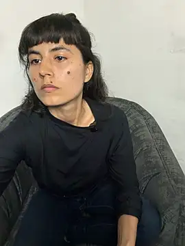 kanela3434 (Ask my age) - Show pantyhose feet