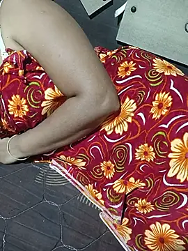 dipalialiya (F milf) - Boobs show