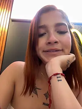 sophie_valencia (F young) - FULL NAKED UNDER THE TABLE+FUCK PUSSY🔥
