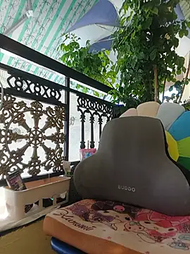 lyna_bl