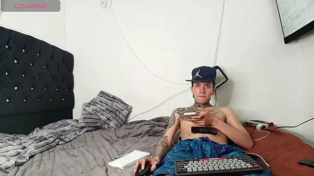 Kitty_and_jake webcam