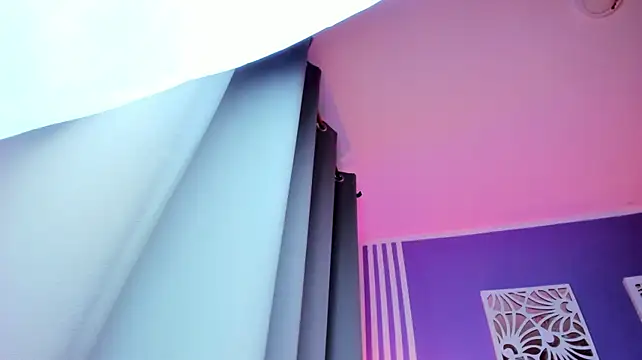 Naya_Ariam
