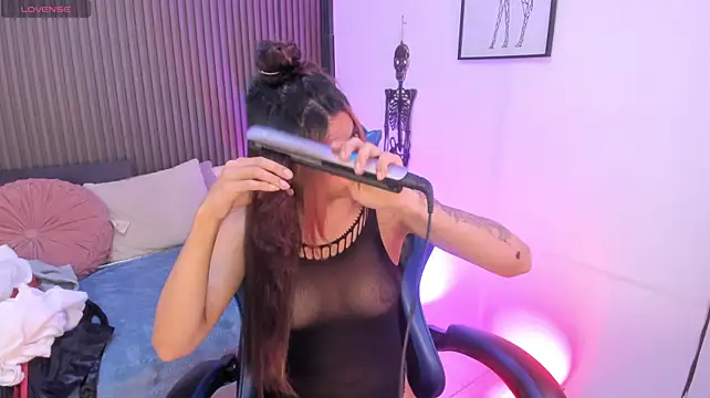 CaeliThalyana live sex cam