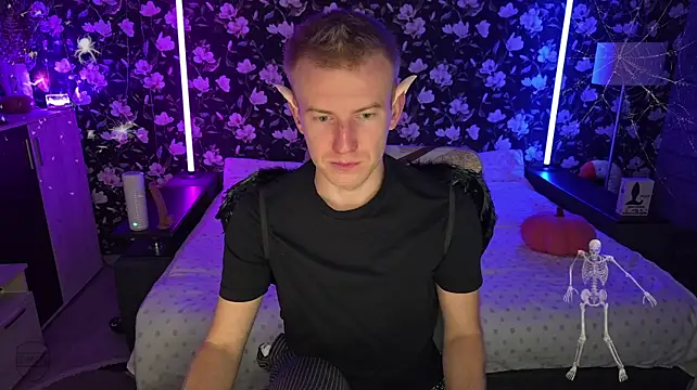 Vuitton on Stripchat