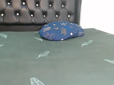 Wild_khalifa live sex cam
