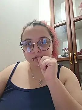 CURVY-HORNY