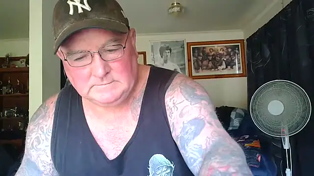 KINKYBLUEYES69