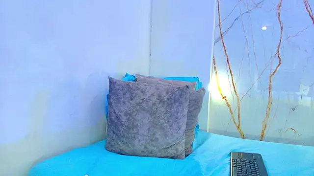 Emily_Carter11