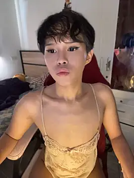 Model: Plaxxxtique