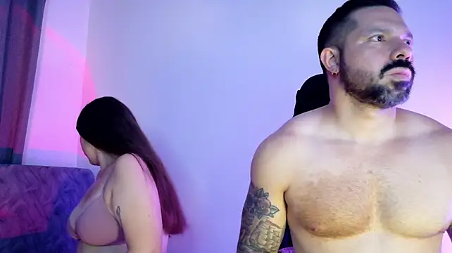 FreeLoveCouple live cam on StripChat