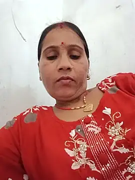 Pariraja_cute live cam on StripChat